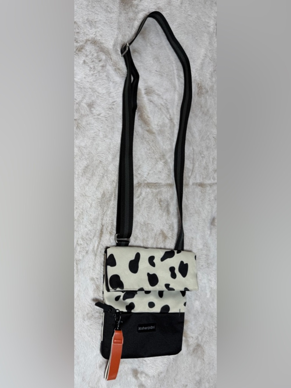 Sherpani Pica Nylon Crossbody Bag, Cow Hide Print EUC - Picture 2 of 7